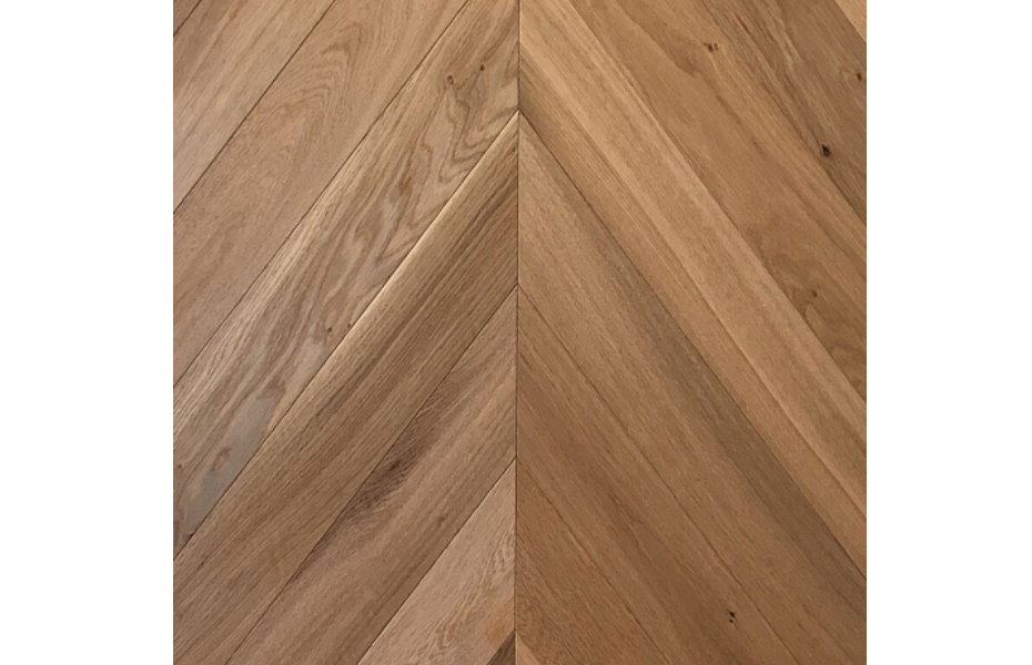 Wood Bee Herringbone Дуб Натур браш матовый Natur Brush, UV-лак gloss 5-9% (левая) ПОЛ СТРАНЫ