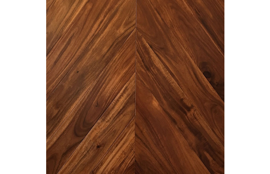 Wood Bee Herringbone Сукупира гладкий глянец Sucupira, UV-лак gloss 40±5% (левая) ПОЛ СТРАНЫ